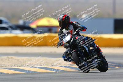 media/Mar-28-2022-Superbike Trackdays (Mon) [[b8603d0f67]]/Novice Group (1130am-12pm)/Turn 2/